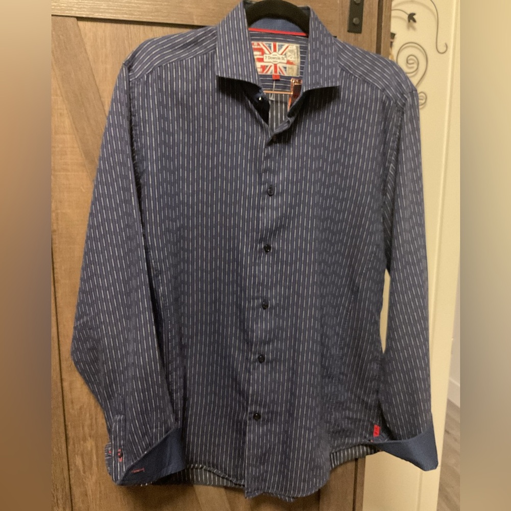 7 Downie St. Blue Casual Button Down Shirt with Pinstripe Pattern